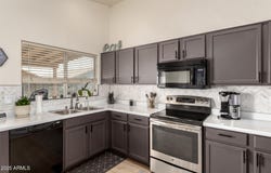 8673 W PALM Lane, Phoenix, AZ 85037