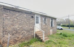 108 College, Barnesville, GA 30204