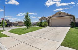 111 Hess Dr, Kyle, TX 78640