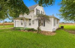24180 State Route 207, New Holland, OH 43145
