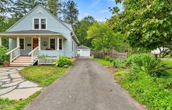 26 Prospect St, Great Barrington, MA 01230