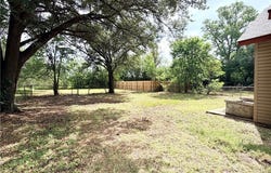 702 E 18th Street, Cameron, TX 76520
