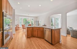 7401 HONESTY WAY, BETHESDA, MD 20817