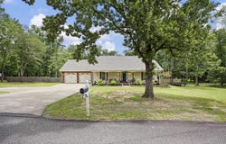940 Golden Pond Drive, Russellville, AR 72802