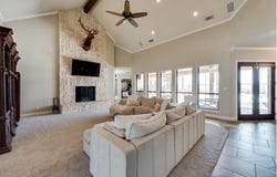 800 E 18th St, Monahans, TX 79756