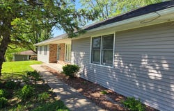 101 Lakeview Dr, Glasgow, MO 65254