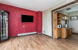 2413 Stafford, Dubuque, IA 52001