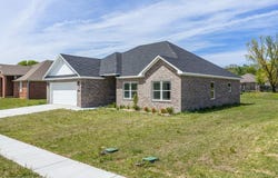 1310 Big Oak DR, Alma, AR 72921