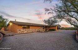 3624 N Avenida De Montezuma, Tucson, AZ 85749