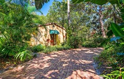 825 Alamanda Street, Boca Raton, FL 33486