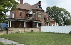 133 E South Street, Fostoria, OH 44830