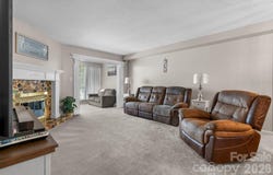 1330 5th Street NE, Hickory, NC 28602