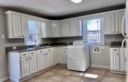 339 N Royal Ave, Florence, AL 35630