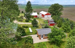 2893 160TH Street, Winthrop, IA 50682