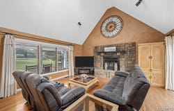 795 Schluersburg Road, Augusta, MO 63332