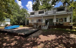 96 E Lakeshore Drive, Cherokee Village, AR 72529-7422