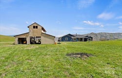 34 Deirdre Dr, Horseshoe Bend, ID 83629