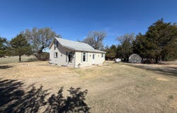 706 Gandy Broadway Ave., Stapleton, NE 69163