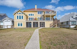 32 Southpointe Cir, ROCKPORT, TX 78382