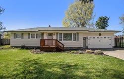 1802 S Donna Drive, Stevensville, MI 49127