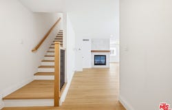 9552 Via Milano, Burbank, CA 91504