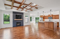 14910 Madison Avenue, Urbandale, IA 50323