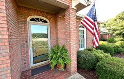 213 Laura Ct, Florence, AL 35630