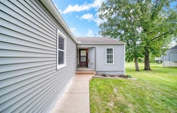 2017 Augusta Drive, Jackson, MI 49201