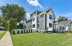 28 Pershing Ave, Cranford Twp., NJ 07016-3345