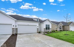 1621 Clover Crossing Drive, Greenfield, IN 46140