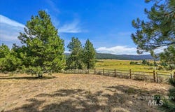 111 Ranch Cir, Cascade, ID 83611
