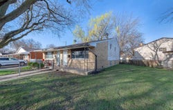 11534 S Peoria Street, Chicago, IL 60643