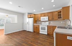 10026 Chenoweth Vista Way, Louisville, KY 40299