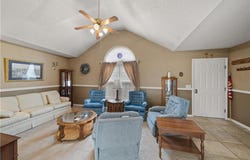 209 E 21st Terrace, Kearney, MO 64060