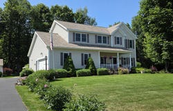 75 Blue Jay Way, Clifton Park, NY 12148