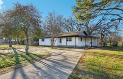 2634 W Shady Grove Road, Irving, TX 75060