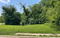 900 Riley Avenue, Alton, IL 62002