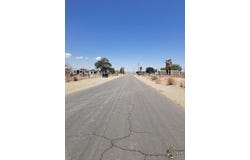 603 E 6th, Niland, CA 92257