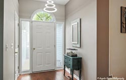 305 S Carriage Trail, McHenry, IL 60050