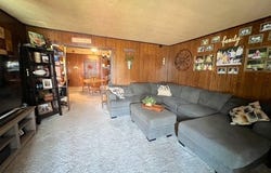 518 N Uhrich Street, Uhrichsville, OH 44683
