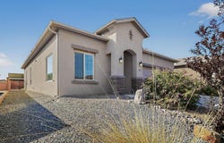 414 Adeline Avenue SW, Los Lunas, NM 87031