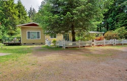 4884 N LOFTUS RD, Florence, OR 97439