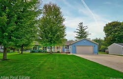 1168 S Vassar Road, Burton, MI 48509