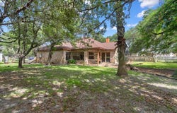 207 Highlands Dr, ROCKPORT, TX 78382