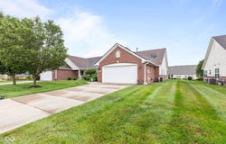 1605 Leisure Way, Greenfield, IN 46140