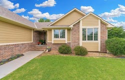 303 E Evergreen Ct, Cheney, KS 67025