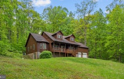 2622 CCC Road, LINDEN, VA 22642