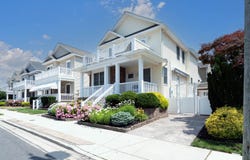 109 N Douglas Ave, Margate, NJ 08402