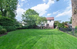 32 Stellar Place, Pelham, NY 10803