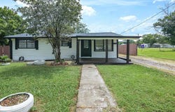 402 E Davis Avenue, Alvarado, TX 76009